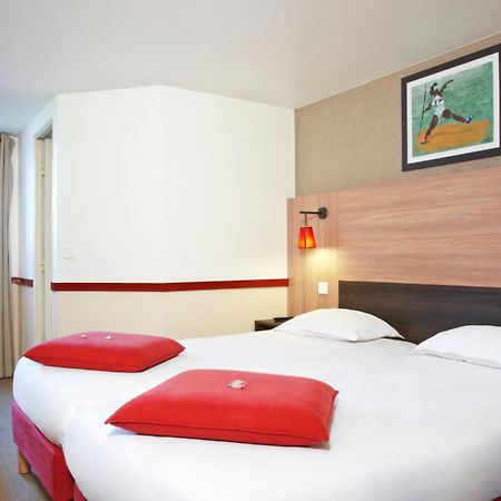 Kyriad Paris Ouest - Colombes Hotel Bois-Colombes Quarto foto